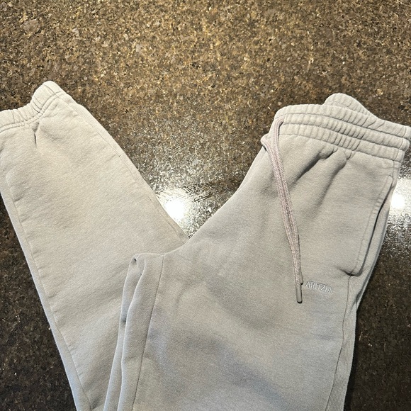 Aritzia Boyfriend Fit sweatpants, size small - Picture 2 of 2